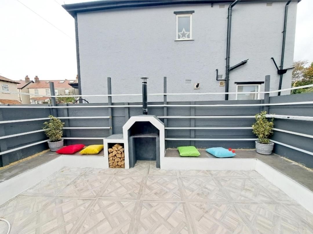 Family Holiday With Hot Tub , Family Groups Only Blackpool Exterior foto